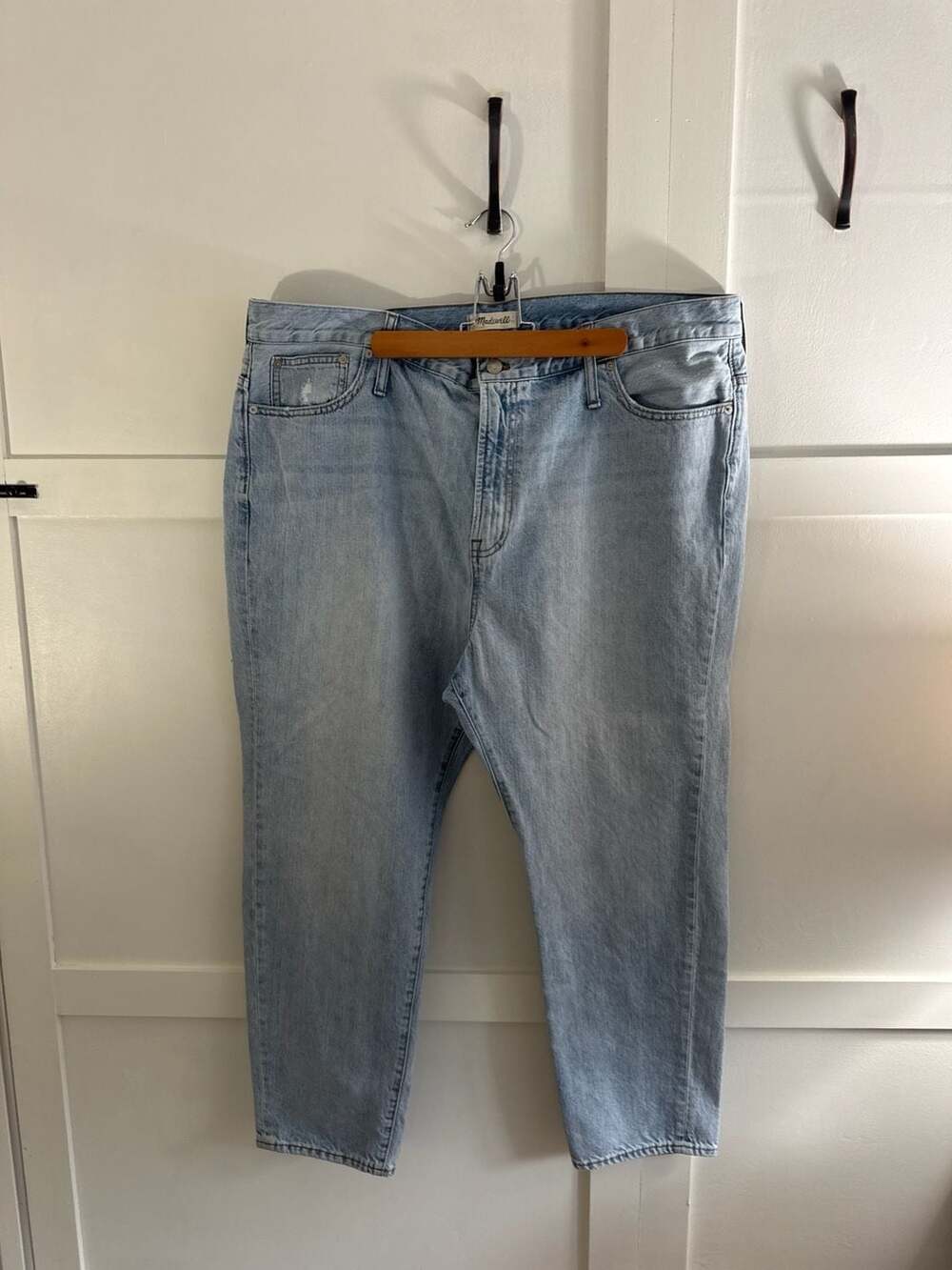 Madewell The Curvy Perfect Vintage Straight Leg Jeans in Light Wash